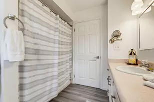 N78W15289 Haymeadow Rd, Menomonee Falls, WI 53051 - Photo 21