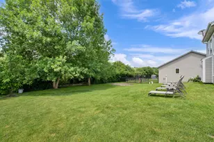 9505 N Michael Ct, Milwaukee, WI 53224 - Photo 27