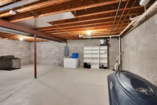 9505 N Michael Ct, Milwaukee, WI 53224 - Photo 25