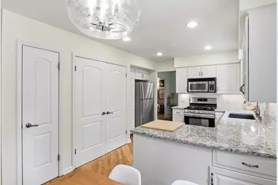 2800  Berkshire Dr, Waukesha, WI 53188 - Photo 13
