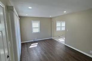 5525 N Long Island Dr, Milwaukee, WI 53209 - Photo 7