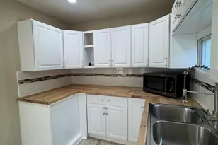 5525 N Long Island Dr, Milwaukee, WI 53209 - Photo 5
