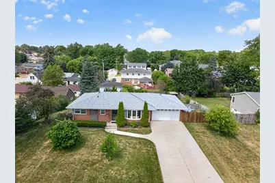 704  Roosevelt Ave, Racine, WI 53406 - Photo 1