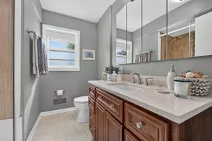 704 Roosevelt Ave, Racine, WI 53406 - Photo 15