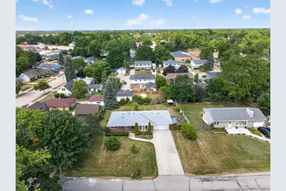 704  Roosevelt Ave, Racine, WI 53406 - Photo 35