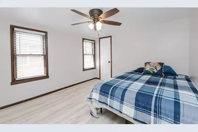 2322 S 63rd St, West Allis, WI 53219 - Photo 13