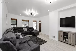 2322 S 63rd St, West Allis, WI 53219 - Photo 9