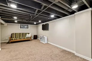 2658 N 88th St, Wauwatosa, WI 53226 - Photo 17
