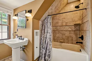 2658 N 88th St, Wauwatosa, WI 53226 - Photo 15