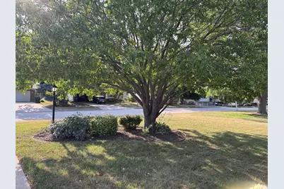235  Oregon St, Racine, WI 53405 - Photo 3