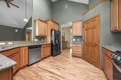W171N5517  Autumn View Ln, Menomonee Falls, WI 53051 - Photo 5