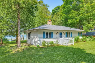 322  Lakeside Dr, Farmington, WI 53021 - Photo 3