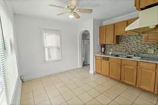 4703 W Villard Ave, Milwaukee, WI 53218 - Photo 9