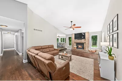 N64W33946  Lakeview Dr, Merton, WI 53066 - Photo 3