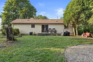 2021 4 Mile Rd, Racine, WI 53402 - Photo 27