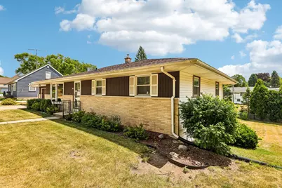 443  Park Ave, Burlington, WI 53105 - Photo 3