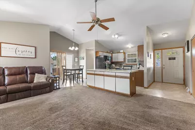 10365 S Kelly Dr, Oak Creek, WI 53154 - Photo 17
