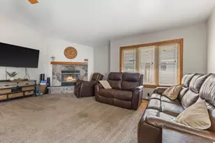 10365 S Kelly Dr, Oak Creek, WI 53154 - Photo 5