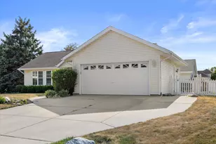 10365 S Kelly Dr, Oak Creek, WI 53154 - Photo 29