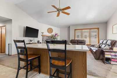 10365 S Kelly Dr, Oak Creek, WI 53154 - Photo 3