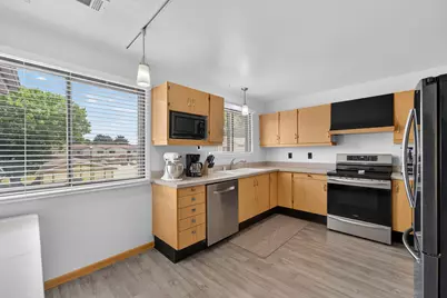 5728  Cambridge Cir #8, Racine, WI 53406 - Photo 7