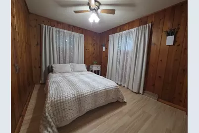 2027  Summit Ave, Waukesha, WI 53188 - Photo 21
