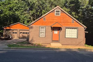 1915 Abbe Hill Dr, Eau Claire, WI 54703 - Photo 1