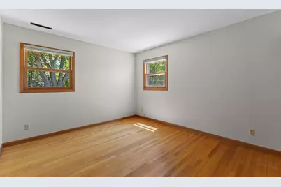 5429  Erie St, Racine, WI 53402 - Photo 17