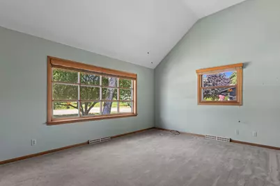 5429  Erie St, Racine, WI 53402 - Photo 7