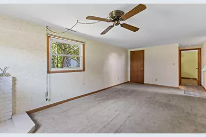 5429  Erie St, Racine, WI 53402 - Photo 25