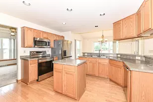 11042 W Villa Ave, Milwaukee, WI 53224 - Photo 11