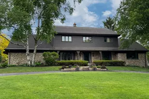 1790 Kelly Ln, Brookfield, WI 53045 - Photo 3