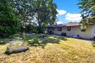 586 Oak St, Burlington, WI 53105 - Photo 21