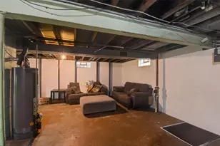 586 Oak St, Burlington, WI 53105 - Photo 21