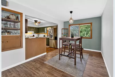 586  Oak St, Burlington, WI 53105 - Photo 9