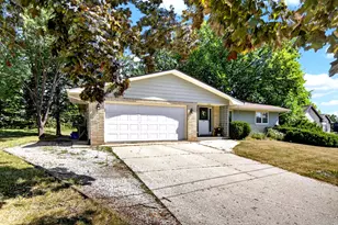 586 Oak St, Burlington, WI 53105 - Photo 27