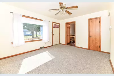 3425 S 1st St, Milwaukee, WI 53207 - Photo 7