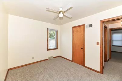 3425 S 1st St, Milwaukee, WI 53207 - Photo 17