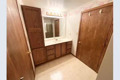 W236N7179  Meadow Ln, Sussex, WI 53089 - Photo 11