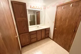 W236N7179 Meadow Ln, Sussex, WI 53089 - Photo 11