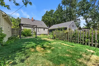 3321  Tenth Ave, Racine, WI 53402 - Photo 3