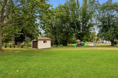 1020 S Washington Dr, Howards Grove, WI 53083 - Photo 37