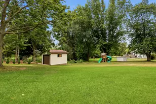 1020 S Washington Dr, Howards Grove, WI 53083 - Photo 37