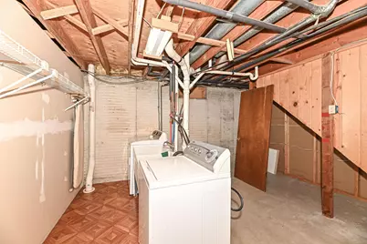 3310 E Woodview Ave, Oak Creek, WI 53154 - Photo 27