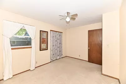3310 E Woodview Ave, Oak Creek, WI 53154 - Photo 17