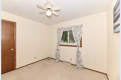 3310 E Woodview Ave, Oak Creek, WI 53154 - Photo 19