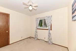 3310 E Woodview Ave, Oak Creek, WI 53154 - Photo 19