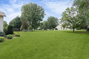 4033 Beverly Dr, Onalaska, WI 54650 - Photo 35