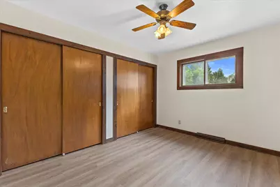 419  Hayes Ave, Racine, WI 53405 - Photo 13