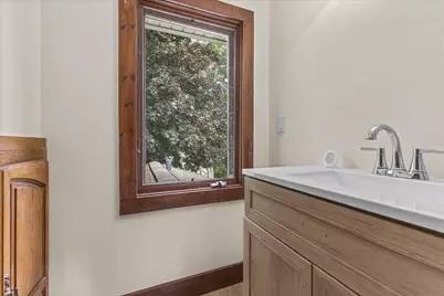 419  Hayes Ave, Racine, WI 53405 - Photo 21
